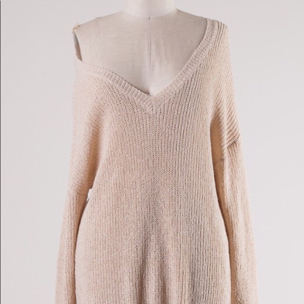 ❗️One Left❗️NWT V-Neck Long Sleeve Sweater - Picture 7 of 7